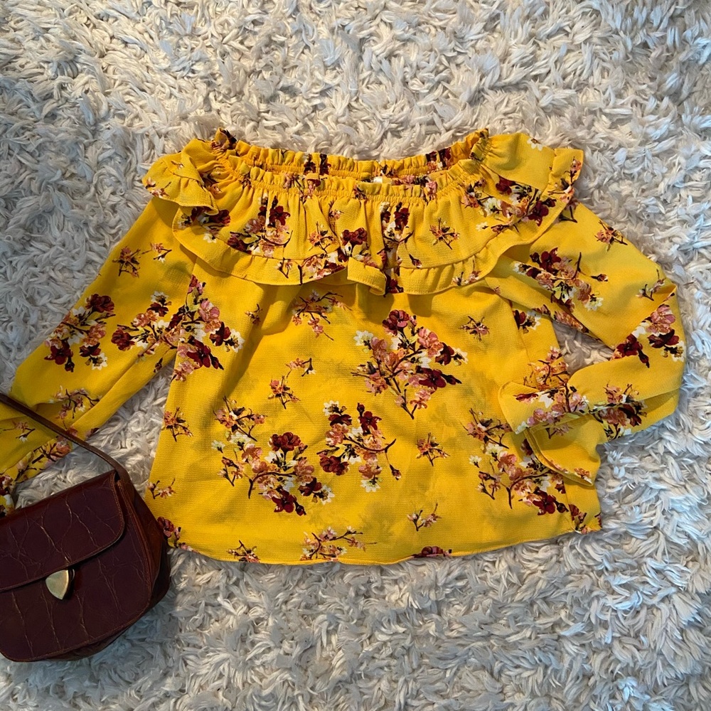 Off the shoulder blouse - Picture 3 of 3
